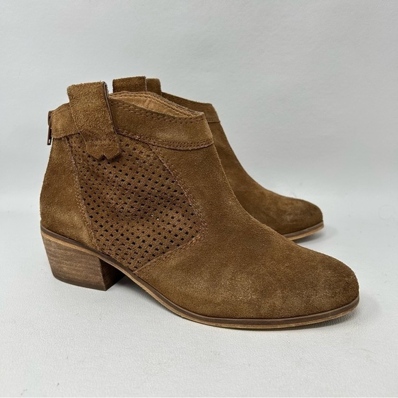 Susina Boots Sz 7 Brown Suede Perforated Ankle Zip Back Western Bootie - Picture 4 of 13